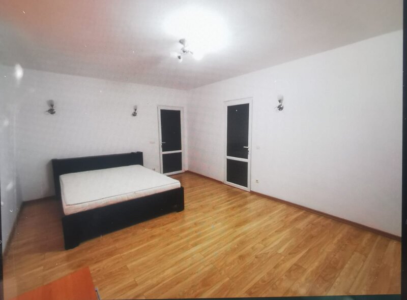 Berceni, Piata Sudului